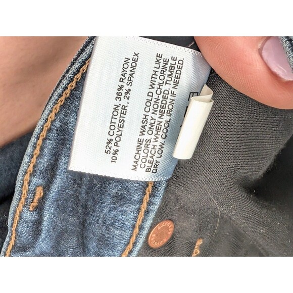 Express Curvy Skinny Mid Rise Distressed Dark Wash Jeans Size 27/27.5 2Reg - Picture 4 of 7